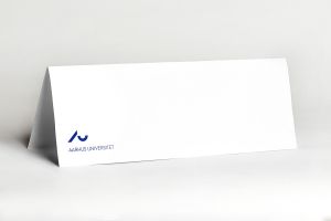 A4 bordnavneskilt med bukkestreg (DK) - gratis 